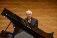 Aleksandar Madzar, Piano